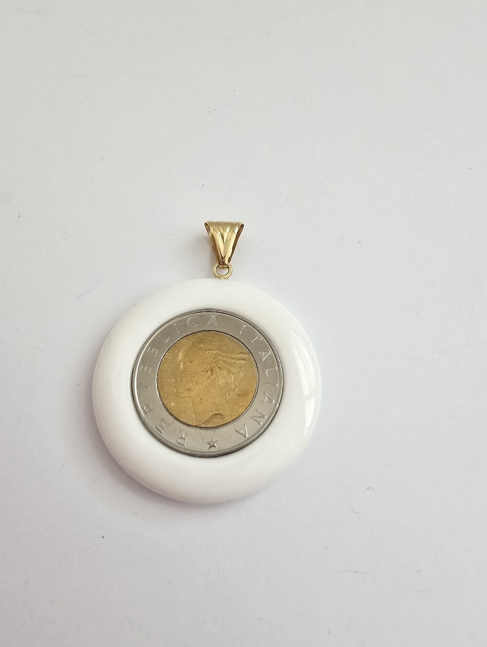 Vintage Milor Italy 14K Gold White Glass Donut 500 Lire Coin Pendant​